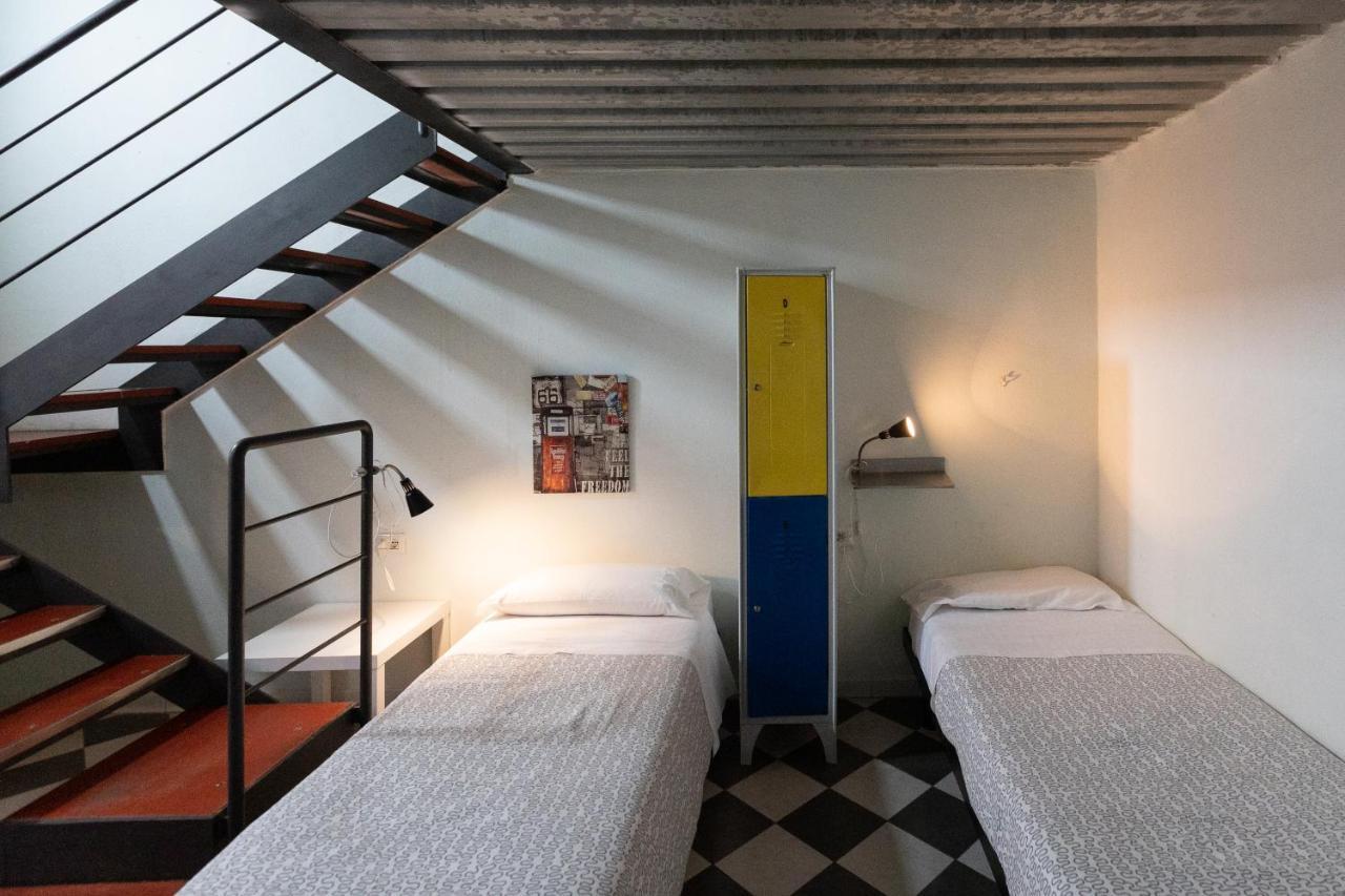 Fabric Hostel Portici Kültér fotó